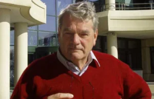 David Irving organizuje wycieczkę po obozach zagłady.