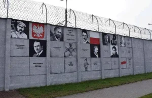 Włodawa: Patriotyczny mural na więziennym murze