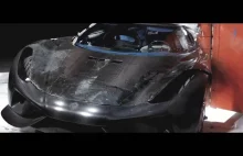 Koenigsegg Regera w testach zderzeniowych i wytrzymałościowych - żal patrzeć