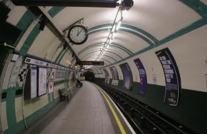 Londyn: Atak nożownika w metrze
