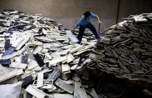 China's Electronic Waste Village - Cmentarz elektrośmieci