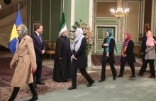 Szwedzki "pierwszy feministyczny rząd na świecie" w hijabie dla prezydenta Iranu