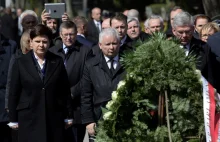 Prokuratura: Jarosław Kaczyński nie został znieważony na Wawelu