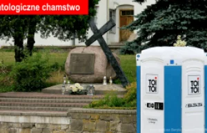 Piotrków. Kibel przed kościołem i pomnikiem bł. ks. Popiełuszki