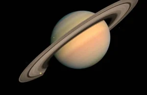 Podróż do Saturna - niesamowita animacja ze zdjęć sondy Cassini