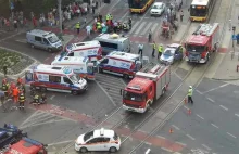 Wypadek przy Wroclavii. Pięć osób rannych, w tym dwie ciężko