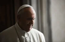 Papież Franciszek nakazał powitać rodziny nielegalnych islamskich imigrantów