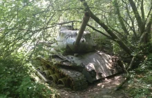 Kolekcja zdjęć porzuconych czołgów