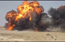 Zabawa amerykańskiego wojska w Iraku. Strzelanie z granatnika M203 do cysterny