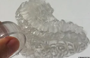 Szczoteczka 3D, która czyści zęby w 6 sekund [ENG]