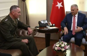 Premier Turcji: Rząd przejął wojskowe fabryki i stocznie