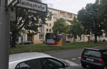 Ktoś na Reichstrasse (ulica Rzeszy) w Berlinie wymalował znaki Polski Walczącej