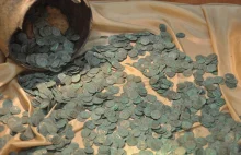 Odnalazł jeden z największych skarbów w Polsce 6tys. srebrnych monet