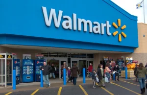 Walmart zastąpi około 7000 pracowników biurowych maszynami