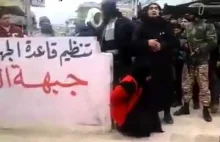 Egzekucja kobiety przez islamskich terrorystów