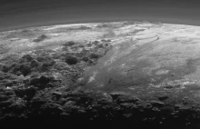 Przelot nad powierzchnią Plutona - niezwykłe nagranie