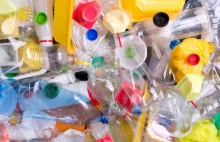 Unia Europejska idzie na wojnę z plastikiem. Część produktów może zniknąć...