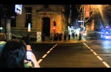 Australijska policja bezlitośnie rozprawia się z grupą pijanych kobiet