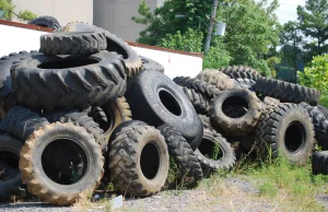 Śmieci z UE, płonące wysypiska i motoryzacja