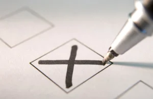 Polacy chcą głosować przez internet. Wady rozwiązania przeważają zalety?