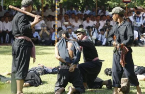 Pokazali tortury Czerwonych Khmerów na "polach śmierci"