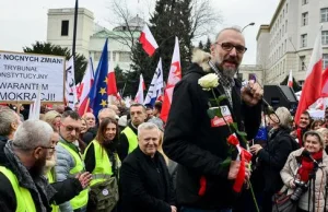 Lider Komitetu Obrony Demokracji zalega z alimentami na dzieci na ponad 80...