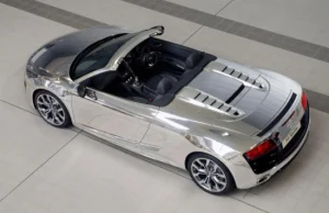 Chromowane Audi R8 V10 Spyder od Eltona Johna!