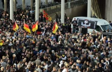 2,5 tys. chuliganów demonstrowało przeciwko islamistom