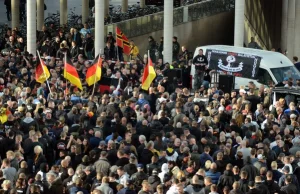 2,5 tys. chuliganów demonstrowało przeciwko islamistom
