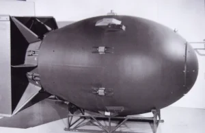 Projekt Manhattan i późniejsza bombowa historia broni atomowej