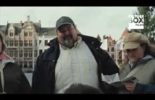 Scena z grubymi Amerykanami w genialnym filmie "In Bruges".