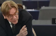 Verhofstadt: „Niewyobrażalne, by przywódcy NATO rozważali udział w szczycie w Wa