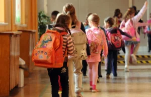 Ile kilogramów dzieci mogą bezpiecznie nosić w plecakach szkolnych?