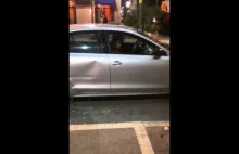 Pijana dziewczyna atakuje pracownika Ubera i niszczy jego samochód