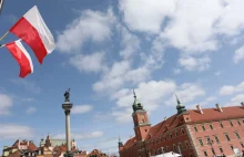Rząd będzie zmieniał polską flagę i godło. Ekspert mówi, co i jak powinno...