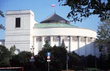 Sejm przyjął ustawę wprowadzającą Emeryturę plus