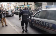 Policyjny samochód zaatakowany przez lewackich bojówkarzy we Francji.