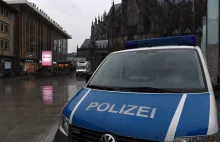 Niemcy - Flensburg. Uchodźca dźgnął pasażerkę i policjantkę. Został zastrzelony