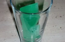 Jak zrobić kolorowe kostki lodu