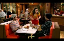 2 Broke Girls - 1x01 - Pilot - Opening scene