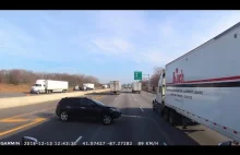 Wypadek vana na drodze w Indiana USA