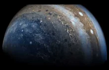 Jowisz z sondy kosmicznej 60 klatek