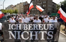 Berlin: Marsz neonazistów upamiętniający śmierć Rudolfa Hessa.