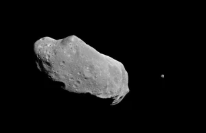 Asteroida 2002 AM31 przeleci dzisiaj blisko Ziemi - online