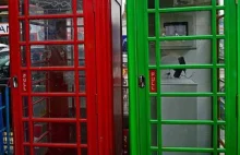 Brytyjskie budki telefoniczne zmieniają kolor i zastosowanie
