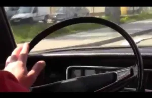 40-letni fiat 125p w idealnym stanie. Łza się w oku kręci [wideo]