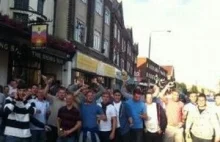 Anglia dziękuje kibolom, fani bronią londyńskich ulic.