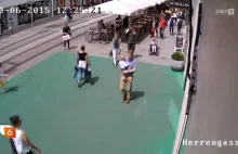 Szaleniec rozjeżdża ludzi w Grazu - nagranie z monitoringu