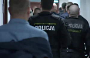 Mężczyzna zmarł po interwencji policjantów. Sąd warunkowo umorzył postępowanie