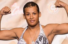 Transgender walczy w MMA z kobietą, z przewidywalnym skutkiem.